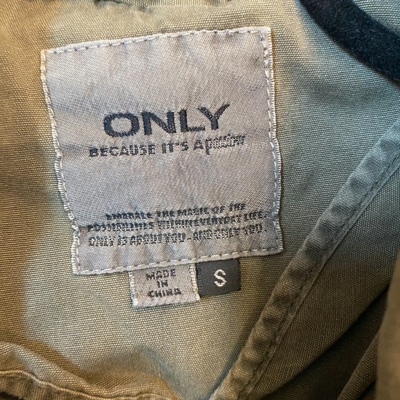 Army Green ONLY Jacket - Picture 2 of 2